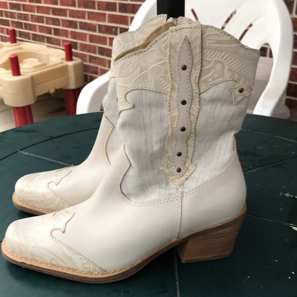 Dr. Scholl's Shoes - Dr. School’s Boots Size 6 1/2